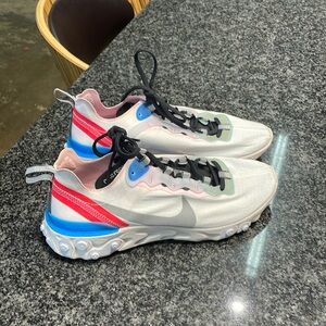 Women’s Nike React